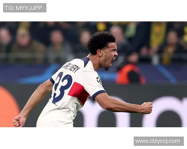 英超激战：那不勒斯狂胜巴萨四球绝杀瞬间引发全场狂欢点评