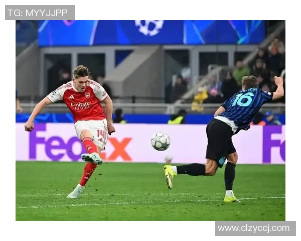 英超激战AC米兰逆转国米精彩瞬间引爆全场热情