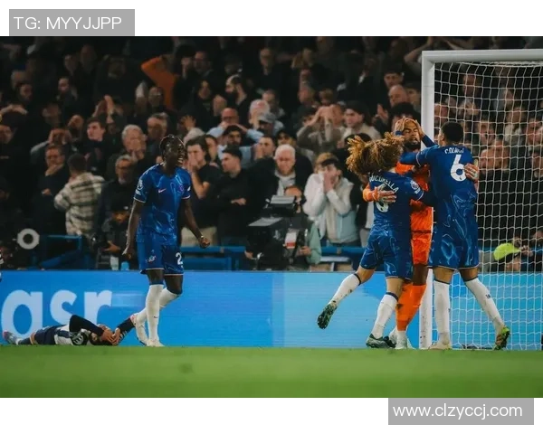 中超精彩对决阿森纳与巴萨战成平局帽子戏法引发争议判罚热议