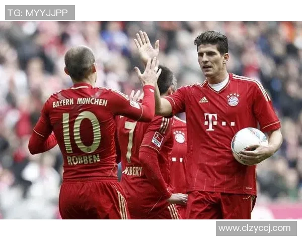 足总杯精彩对决拜仁狂胜曼联四球引发全场热议